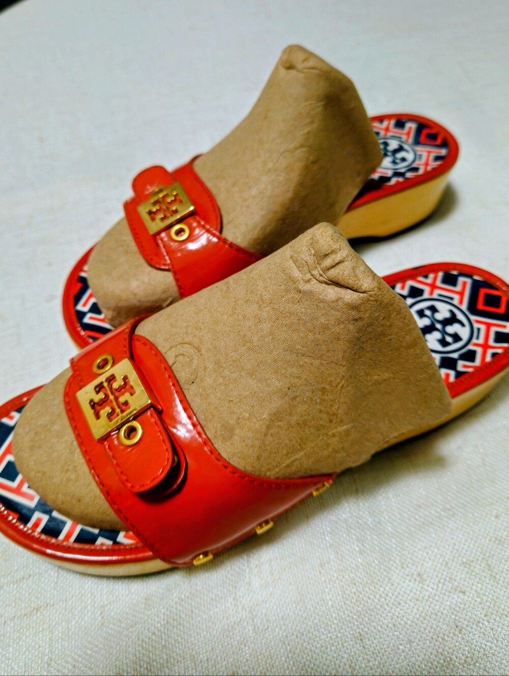 Tory Burch Vintage Orange Patent Leather Wooden Platform Clogs Slide Sandals 6.5 - Picture 14 of 16